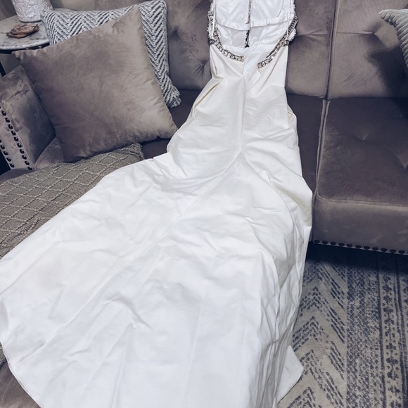 Sherri Hill Size Zero White Full Length Gown - Picture 3 of 9